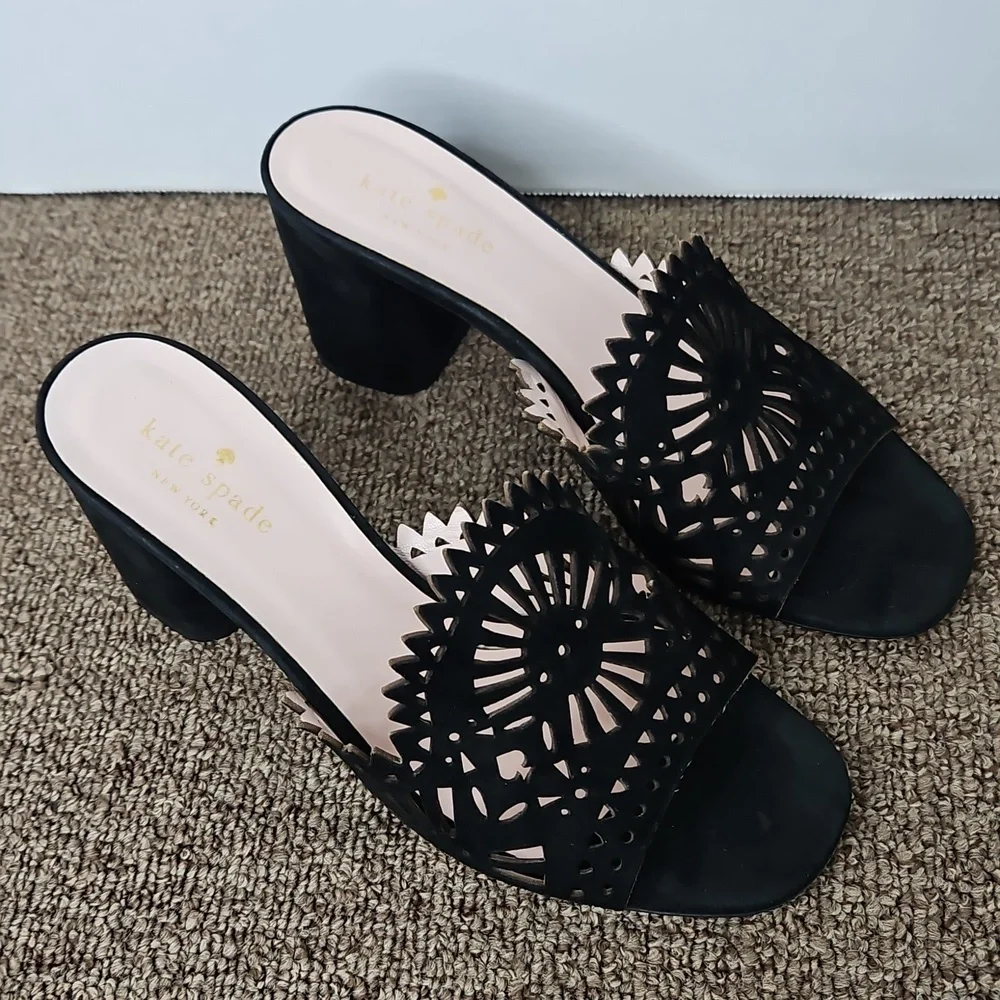 Kate Spade Delgado Black Suede Laser Cut Slip On Block Heel Sandal Sz 7